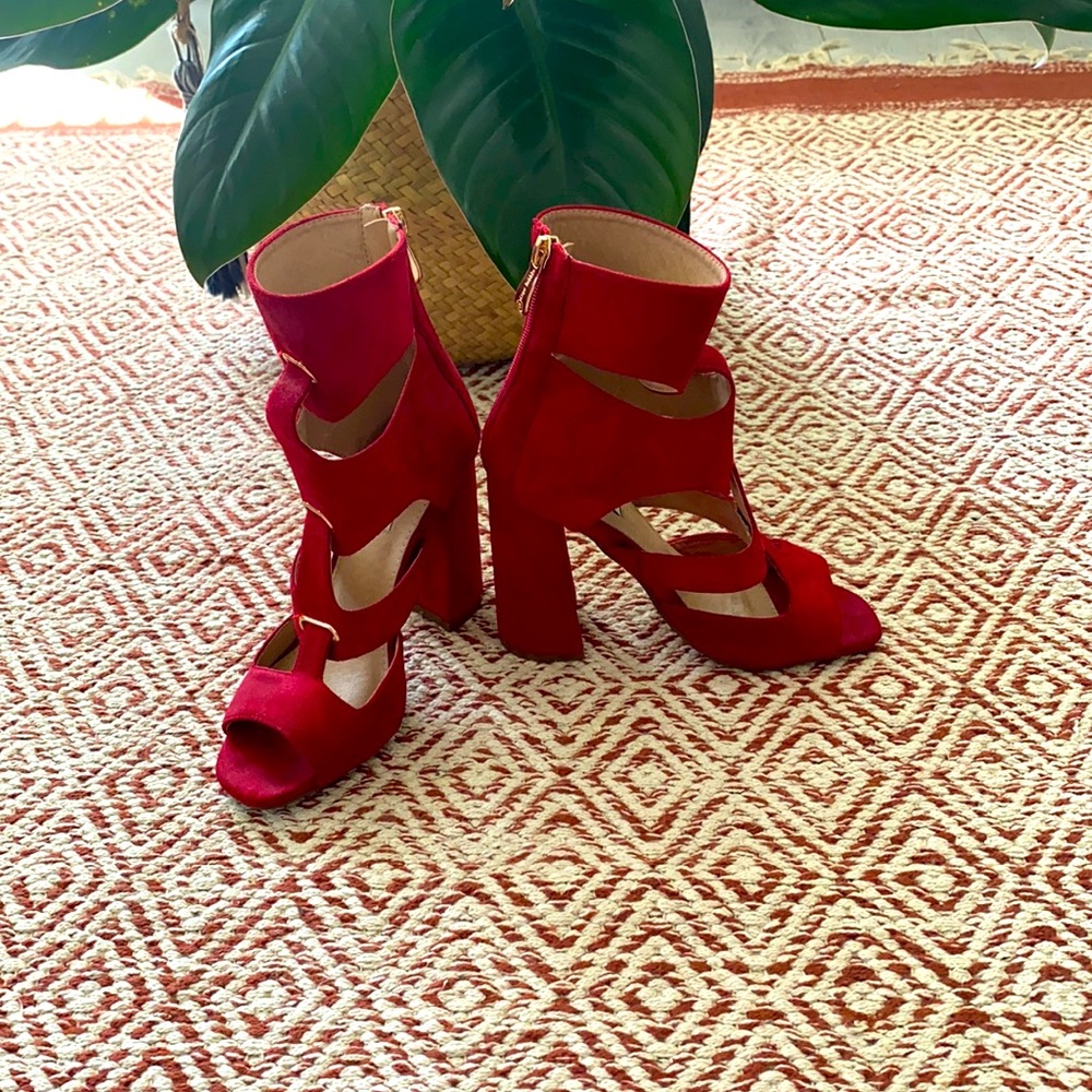 Cape Robbin red heels